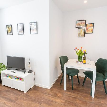Chester Stays - Lovely Apartment In The Heart Of Chester With Free Parking Экстерьер фото