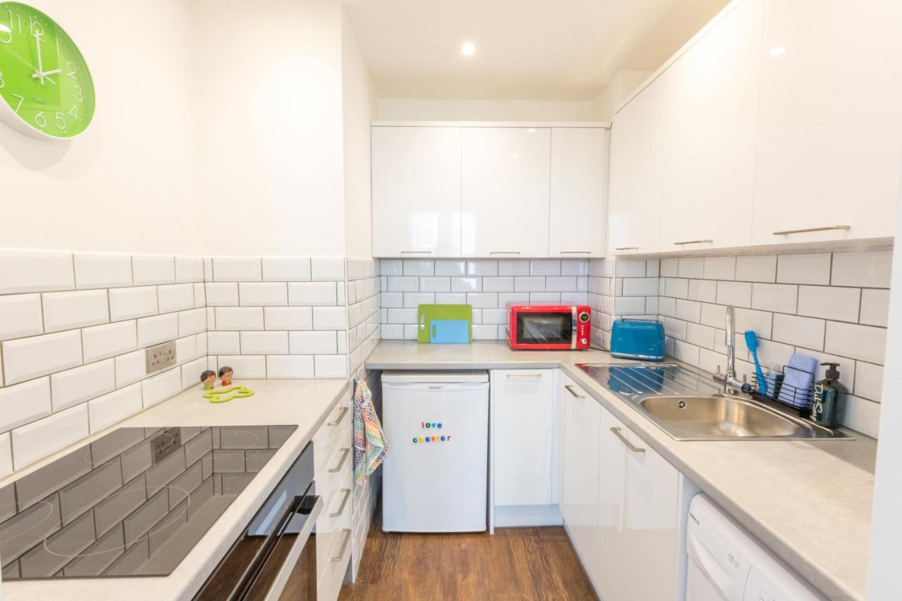 Chester Stays - Lovely Apartment In The Heart Of Chester With Free Parking Экстерьер фото